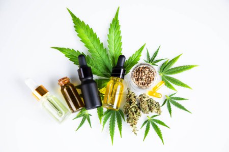 Téléchargez les photos : Marijuana, cannabis et huile de marijuana médicale - en image libre de droit