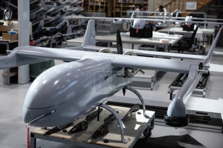 Téléchargez les photos : Chypre, Chypre - 20 février 2023 : Guerre de Russie contre l'Ukraine. Production de drones de reconnaissance Poséidon pour les forces armées ukrainiennes - en image libre de droit