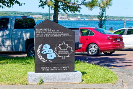 Foto de SYDNEY, CANADÁ - 23 de septiembre de 2033: Cape Breton Island se ha convertido en el hogar de una importante industria turística, con Sydney como principal beneficiario y un importante puerto de cruceros. - Imagen libre de derechos