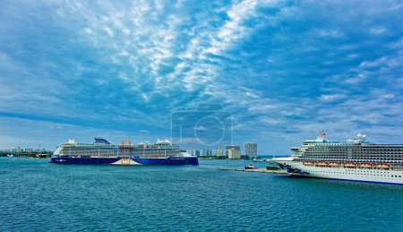 Photo for FORT LAUDERDALE, FLORIDA - December 14, 2022: Dade-Broward County is the cultural and economic center of South Florida and is a major leader in boating, tourism, the arts, and the cruising industry. - Royalty Free Image