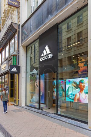 Téléchargez les photos : Budapest, Hungary - July 31, 2022: Adidas Sports Shop at Vaci Street in Capital City. - en image libre de droit