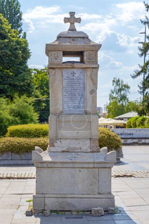 Téléchargez les photos : Nis, Serbie - 04 août 2022 : Monument aux Nis pendu par les Turcs ottomans Monument historique dans le centre-ville. - en image libre de droit