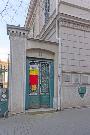 Foto de Belgrado, Serbia - 28 de febrero de 2024: Centro para la Descontaminación Cultural Organización sin fines de lucro Czkd en la calle Bircaninova en Ciudad Capital. - Imagen libre de derechos