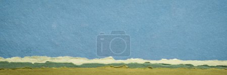 Téléchargez les photos : Paysage abstrait dans des tons pastel avec un ciel bleu une collection de papiers chiffon faits à la main, bannière panorama - en image libre de droit