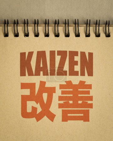 Téléchargez les photos : Kaizen - concept japonais d'amélioration continue - mot abstrait dans un carnet spirale - en image libre de droit