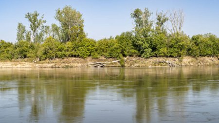 Téléchargez les photos : Rivière Missouri à partir de Steamboat Trace Trail près de Brownville, Nebraska - en image libre de droit