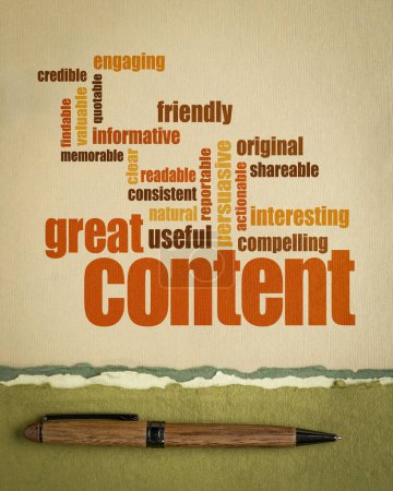 Téléchargez les photos : Concept d'écriture d'entreprise et de marketing de contenu - grand nuage de mots de contenu sur papier d'art, affiche verticale - en image libre de droit