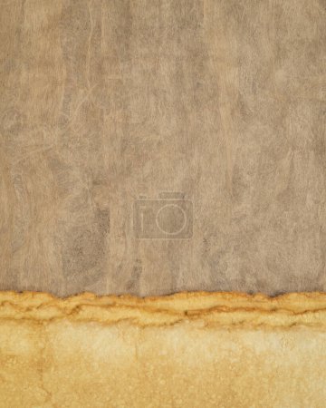 Téléchargez les photos : Paysage abstrait de papier dans des tons pastel terre - collection de papiers d'art faits à la main - en image libre de droit