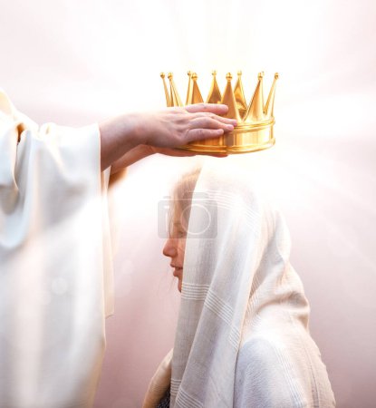 Photo for Retro old jew biblic faith happy male leader Lord priest ruler man arm give young lady hold gold tiara above veil cloth. Noble best win devot trophy smile joy face pray bible belief reign hero concept - Royalty Free Image