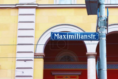 Signo de Maximilianstrasse en Munich, Alemania