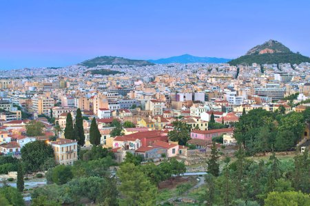 Téléchargez les photos : Athens cityscape and Mount Lycabettus - Greece - en image libre de droit