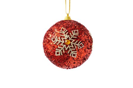 Téléchargez les photos : Boule de Noël rouge isolée sur fond blanc. Décoration boule de Noël. - en image libre de droit