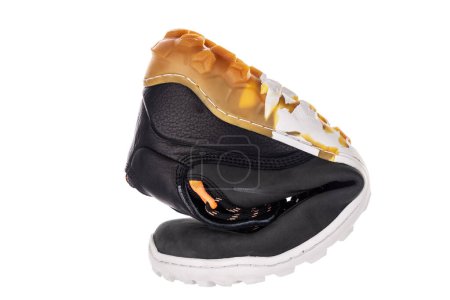 Foto de Zapatillas descalzas con suela flexible para entrenar al aire libre, fitness, trekking, caminar, correr aisladas sobre fondo blanco - Imagen libre de derechos