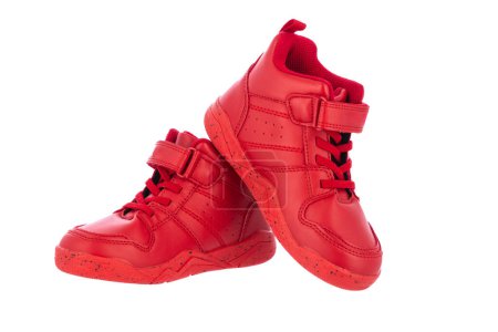 Téléchargez les photos : Chaussures rouges Sneakers Bottes sur fond blanc isolé - en image libre de droit