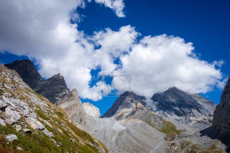 Foto de Grande Casse Paisaje glaciar alpino en Pralognan la Vanoise. Alpes franceses - Imagen libre de derechos