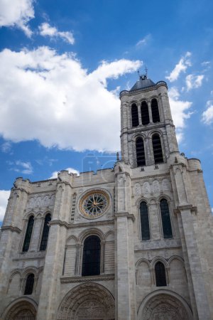 Téléchargez les photos : Basilique Saint-Denis, nécropole des Rois de France. France - en image libre de droit