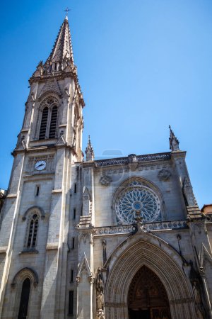 Téléchargez les photos : Célèbre cathédrale de Santiago à Bilbao, Pays Basque, Espagne - en image libre de droit
