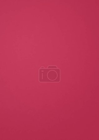 Téléchargez les photos : Magenta pink paper texture background. clean vertical wallpaper - en image libre de droit