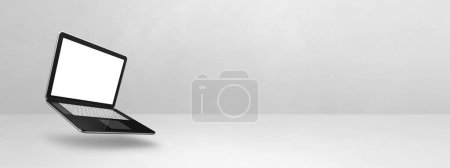 Foto de Computadora portátil en blanco flotando sobre un fondo blanco. Ilustración aislada 3D. Plantilla de banner horizontal - Imagen libre de derechos