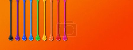 Foto de Coloridas gotas de tinta aisladas sobre fondo naranja. Banner horizontal. Ilustración 3D - Imagen libre de derechos