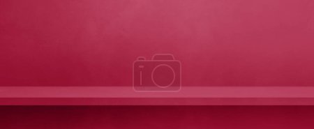 Téléchargez les photos : Étagère vide sur un mur en béton rose magenta. Scène modèle d'arrière-plan. Modèle de bannière horizontale - en image libre de droit
