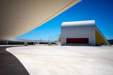 Foto de Aviles - España - 10 de julio de 2022: Centro Cultural Internacional Oscar Niemeyer - Imagen libre de derechos