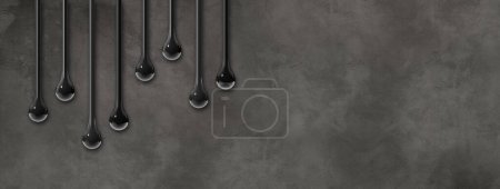 Foto de Gotas de tinta negra aisladas en muro de hormigón oscuro. Banner horizontal. Ilustración 3D - Imagen libre de derechos