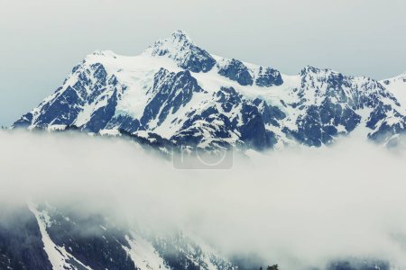 Téléchargez les photos : Beau sommet Mont Shuksan à Washington, États-Unis - en image libre de droit