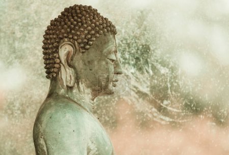 Téléchargez les photos : Statue de Bouddhas dans le temple, Myanmar - en image libre de droit