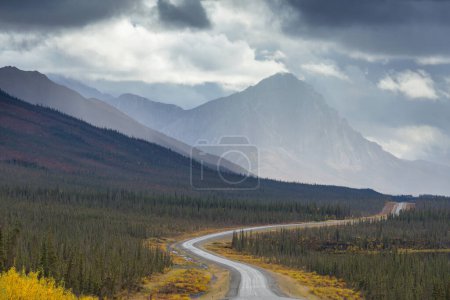 Foto de Autopista en Alaska, Estados Unidos - Imagen libre de derechos