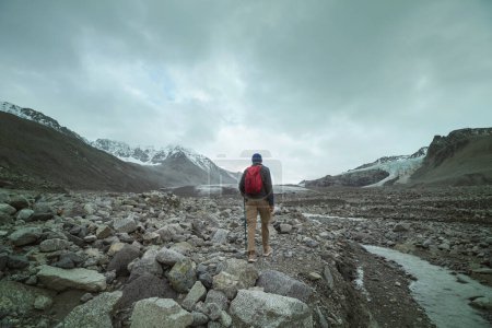 Téléchargez les photos : Randonnée en Alaska en été - en image libre de droit