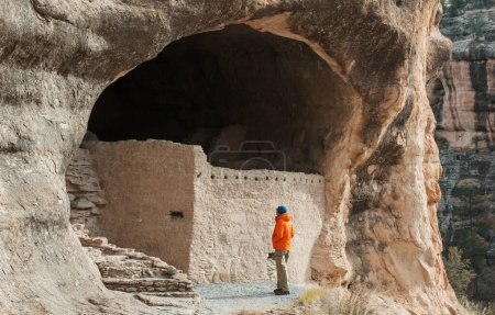 Téléchargez les photos : Gila Cliff Dwellings National Monument in New Mexico, USA - en image libre de droit