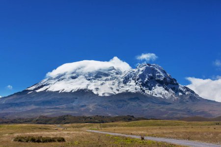 Téléchargez les photos : Magnifique volcan Antisana en Equateur, Amérique du Sud - en image libre de droit