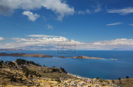 Téléchargez les photos : Beau lac Titicaca en Bolivie - en image libre de droit