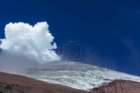 Téléchargez les photos : Magnifique volcan Cotopaxi en Equateur, Amérique du Sud. - en image libre de droit