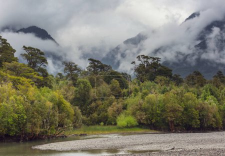 Téléchargez les photos : Beaux paysages de montagne le long de Carretera Austral, Patagonie, Chili du Sud - en image libre de droit