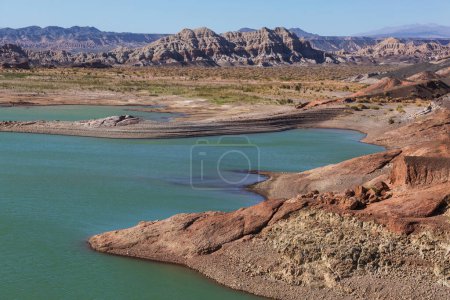 Téléchargez les photos : Lac dans le désert d'Argentine Patagonie - en image libre de droit