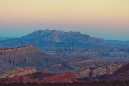 Sandsteinformationen in Utah, USA. Schöne ungewöhnliche Landschaften.