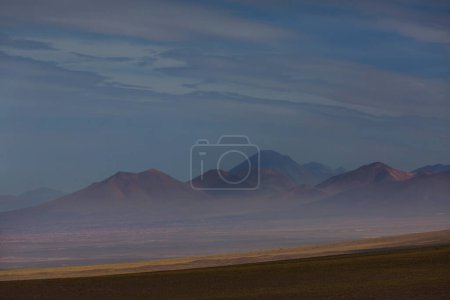 Foto de Impresionante vista panorámica de las montañas del Altiplano, América del Sur, Bolivia - Imagen libre de derechos
