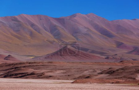 Foto de Fantásticos paisajes escénicos del norte de Argentina. Hermosos paisajes naturales inspiradores. - Imagen libre de derechos