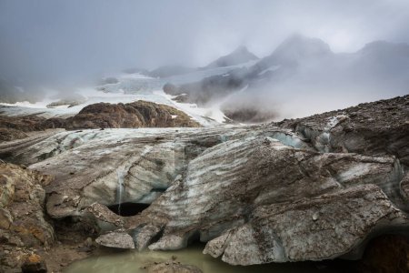 Foto de Hermoso paisaje montañoso cerca de Ushuaia en Tierra del Fuego, Argentina - Imagen libre de derechos