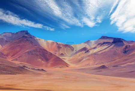 El desierto épico de Salvador Dalí. Paisajes naturales inusuales en Bolivia.