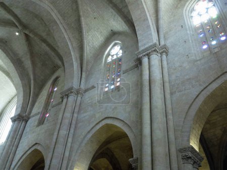 Foto de Interior details of Medieval catholic cathedral Saint Mary in Tarragona, Catalonia, Spain. - Imagen libre de derechos