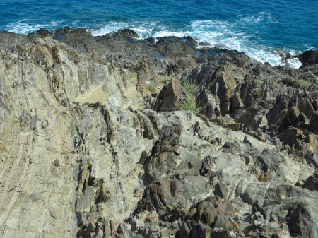 Foto de Hermosa vista panorámica de la costa rocosa del mar Mediterráneo - Imagen libre de derechos