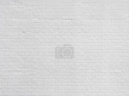 Téléchargez les photos : Petites tuiles grises sur le mur comme fond et texture - en image libre de droit