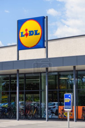 Photo for Zrenjanin, Serbia - June 29, 2023: Lidl supermarket logo in Serbia. Lidl is a German global discount supermarket chain. - Royalty Free Image
