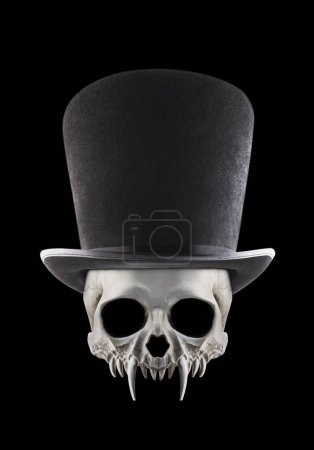 Foto de Calavera de vampiro con sombrero vintage negro extra alto aislado sobre fondo negro - Imagen libre de derechos