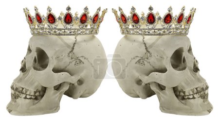 Téléchargez les photos : Rangée de crânes opposés portant une couronne ornée de bijoux - en image libre de droit
