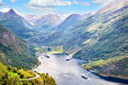 Téléchargez les photos : Fjord de Geiranger du point de vue supérieur, Norvège - en image libre de droit