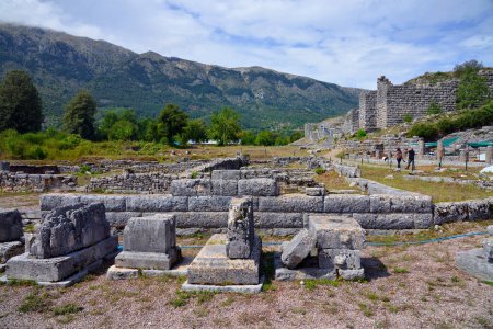 Foto de DODONA, GRECIA - 25 de agosto: Antiguo teatro de Dodona, el 25 de agosto de 2022, en Dodona, Grecia - Imagen libre de derechos